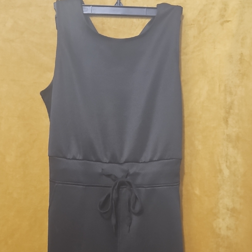 Black Sleeveless Jumpsuit
